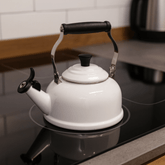 Chaleira Classica com Apito Branca 1,6 Litros Le Creuset